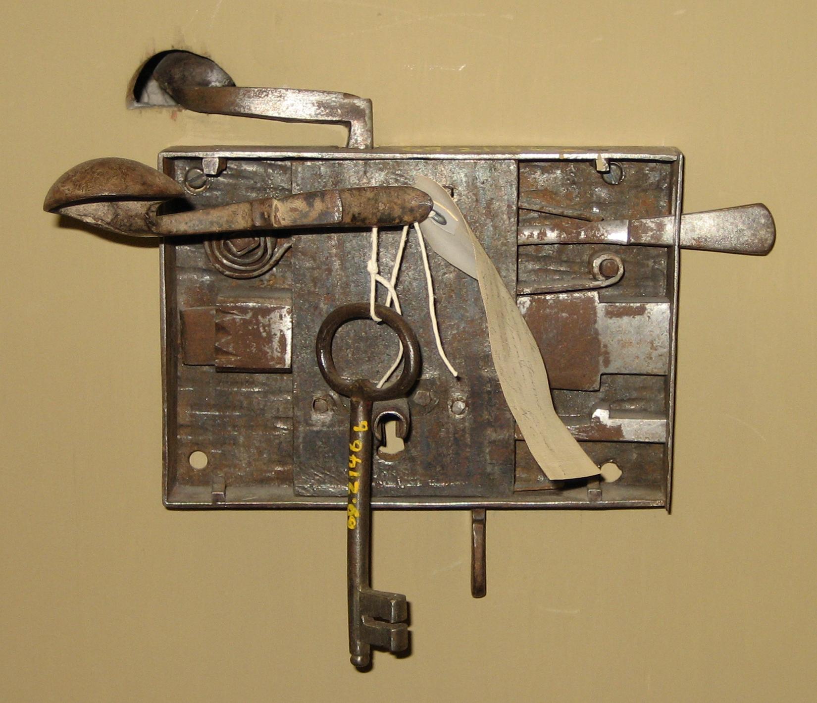 1969.2146 A Latch box lock