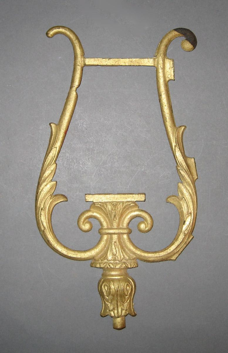 1969.2154 Ornament