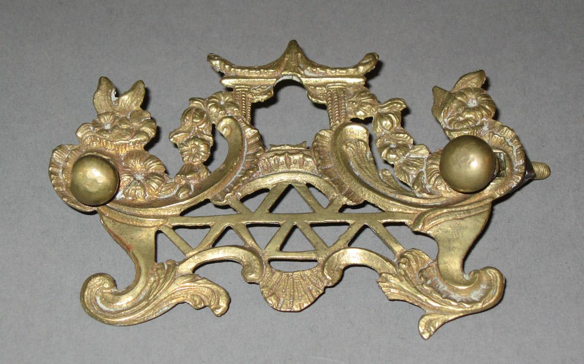 1969.2164 Escutcheon or cabinet handle plate