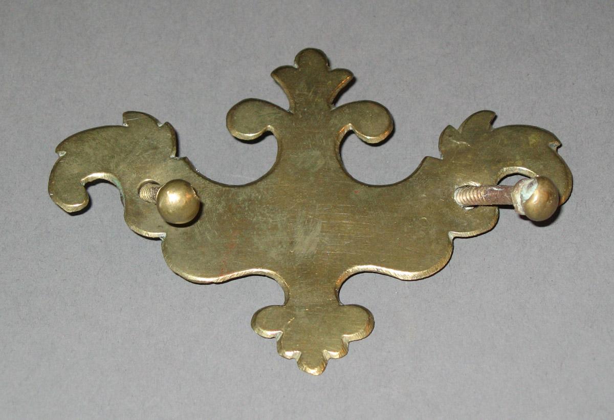 1969.2170 Cabinet handle