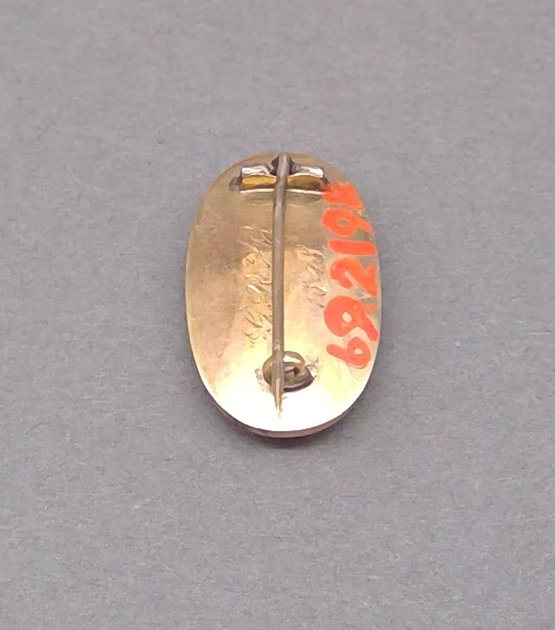 1969.2198 Ring (finger), Mourning ring, view 3.1