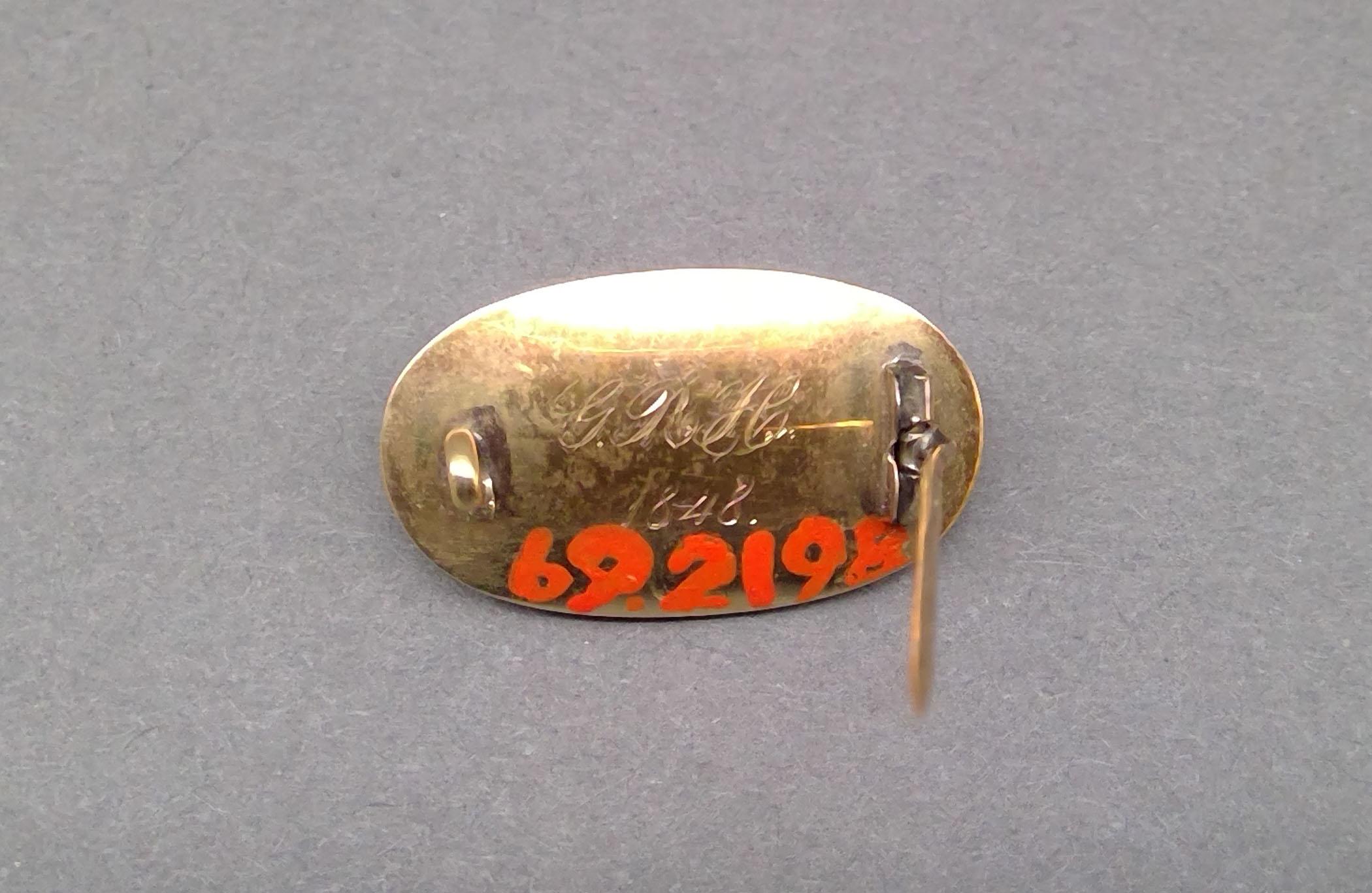 1969.2198 Ring (finger), Mourning ring, view 2.1