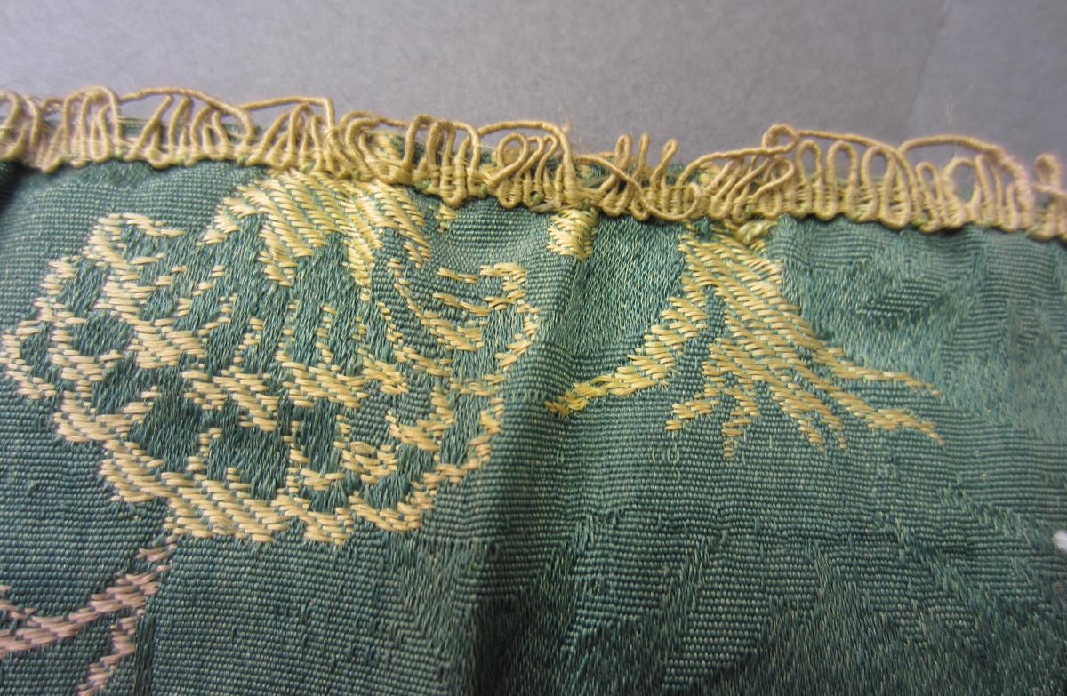 1969.2481 B Ex Dress, Trim