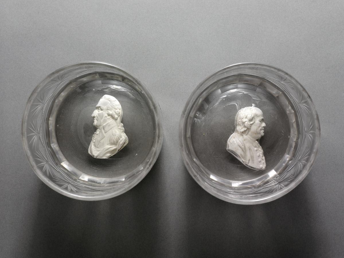 1957.0076.002, .001 Glass tumblers (view 2)