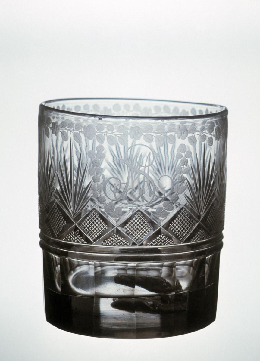 1957.0076.001 Tumbler, Beaker