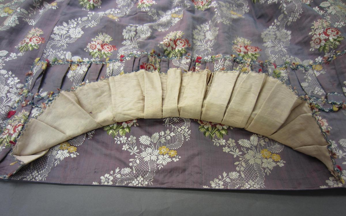 1969.2570 B Petticoat, Detail 2