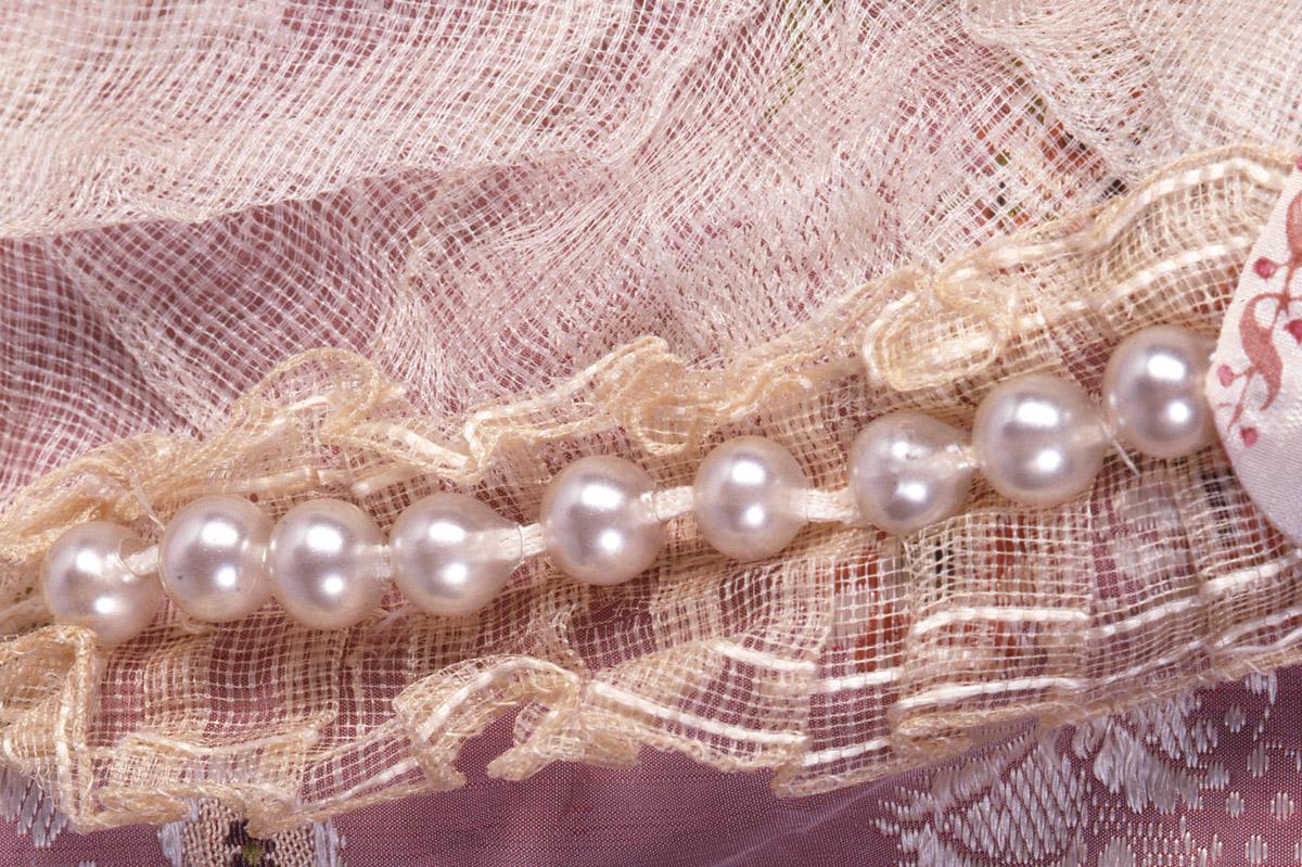 1969.2571 Dress (detail 5)