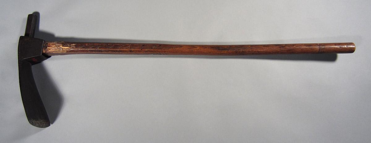 1957.0080.002, Adze, side 2