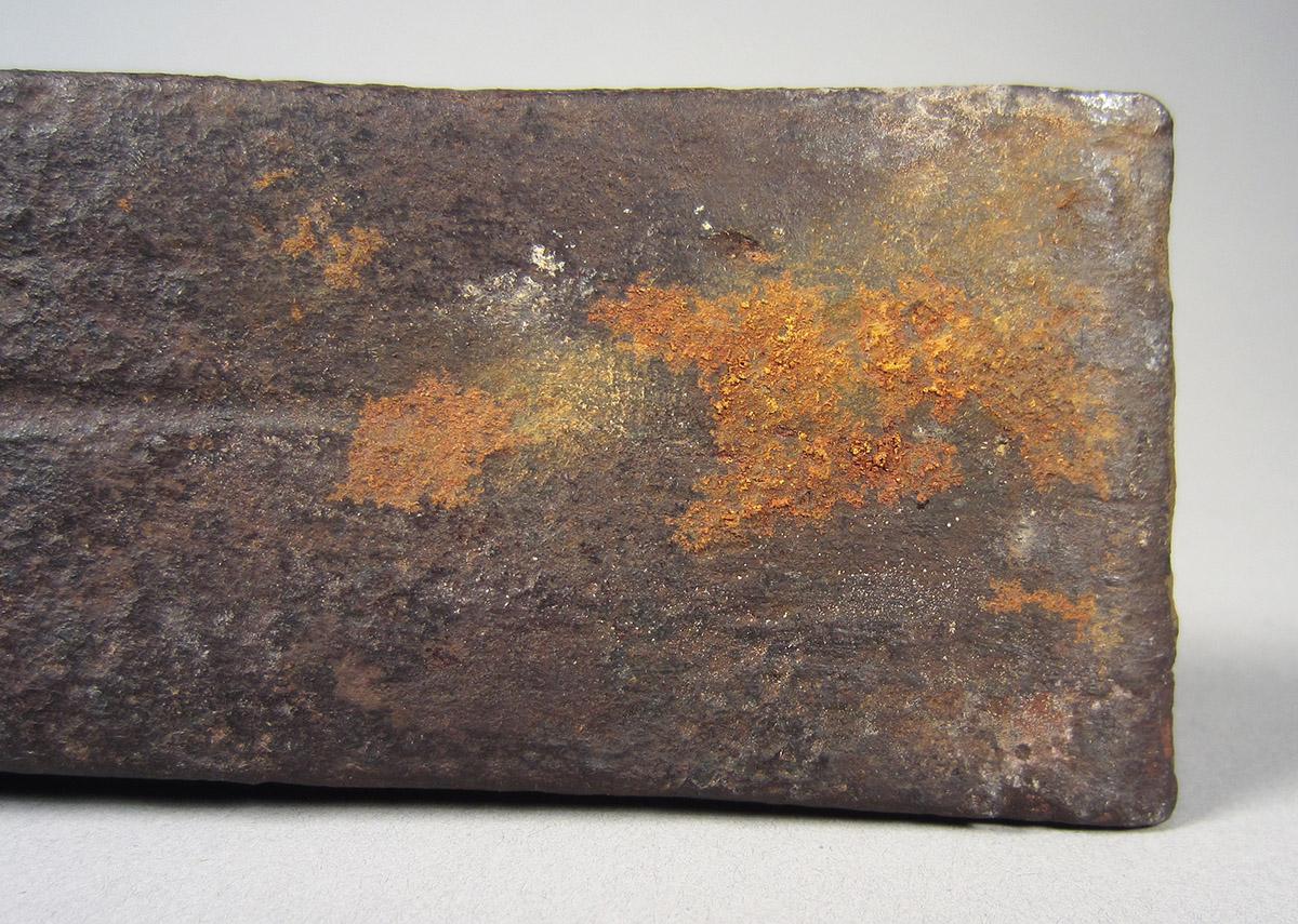 1957.0080.008 Splitting wedge, edge