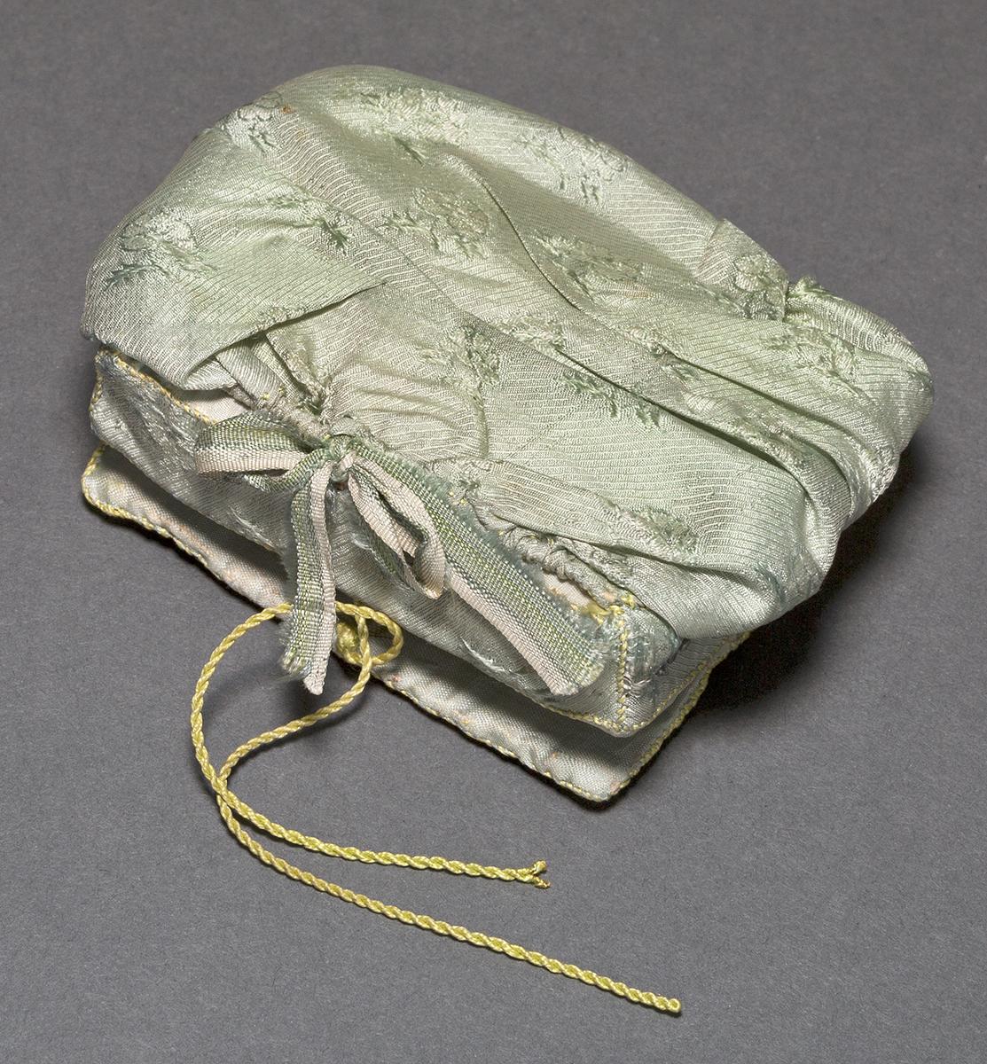 1957.0083.005 Needle Case, View 2