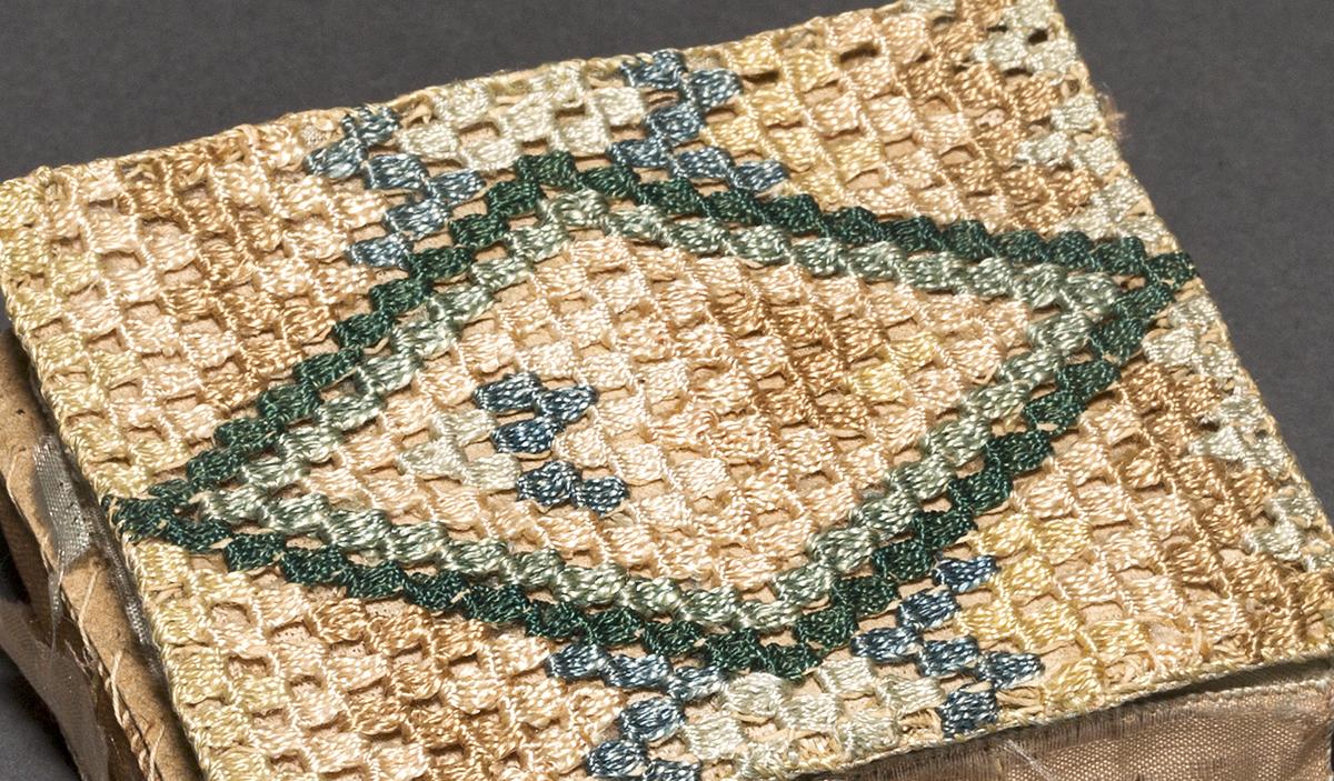 1957.0083.006 Needle Case, Detail