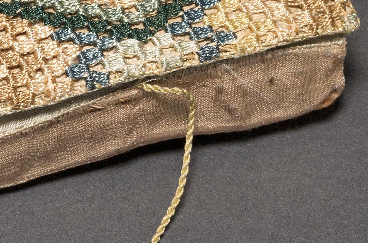 1957.0083.006 Needle Case, Detail 3