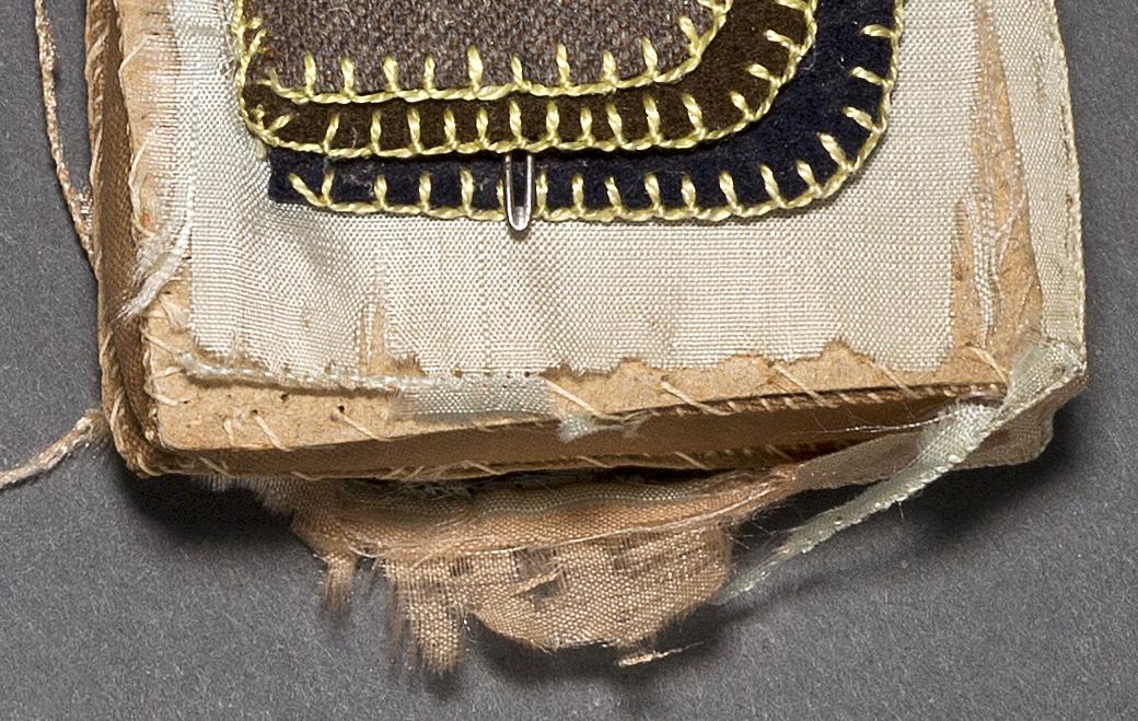 1957.0083.006 Needle Case, Inside Detail 4