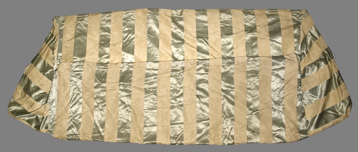 1969.2680 Slip Cover