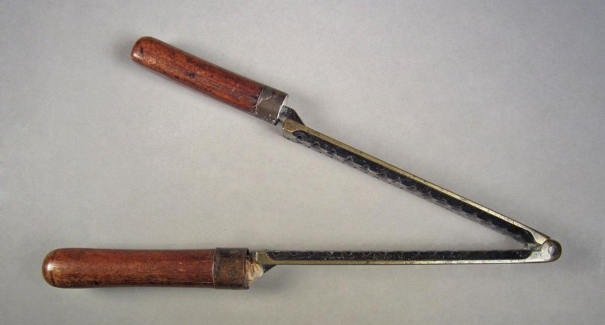 1957.0084.001, Shot mold, overall