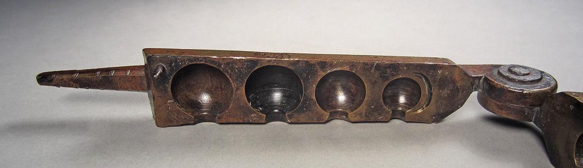 1957.0084.002, Bullet mold, inside 1