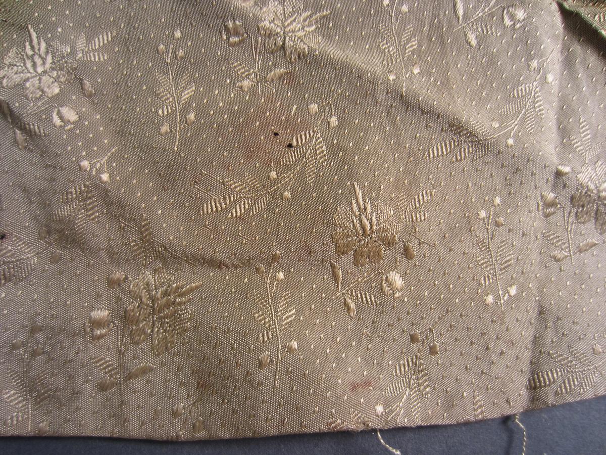 1969.2695.002 B Textile fragment, Detail 2