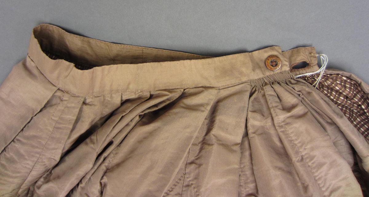 1969.2696.002 Petticoat, Waist