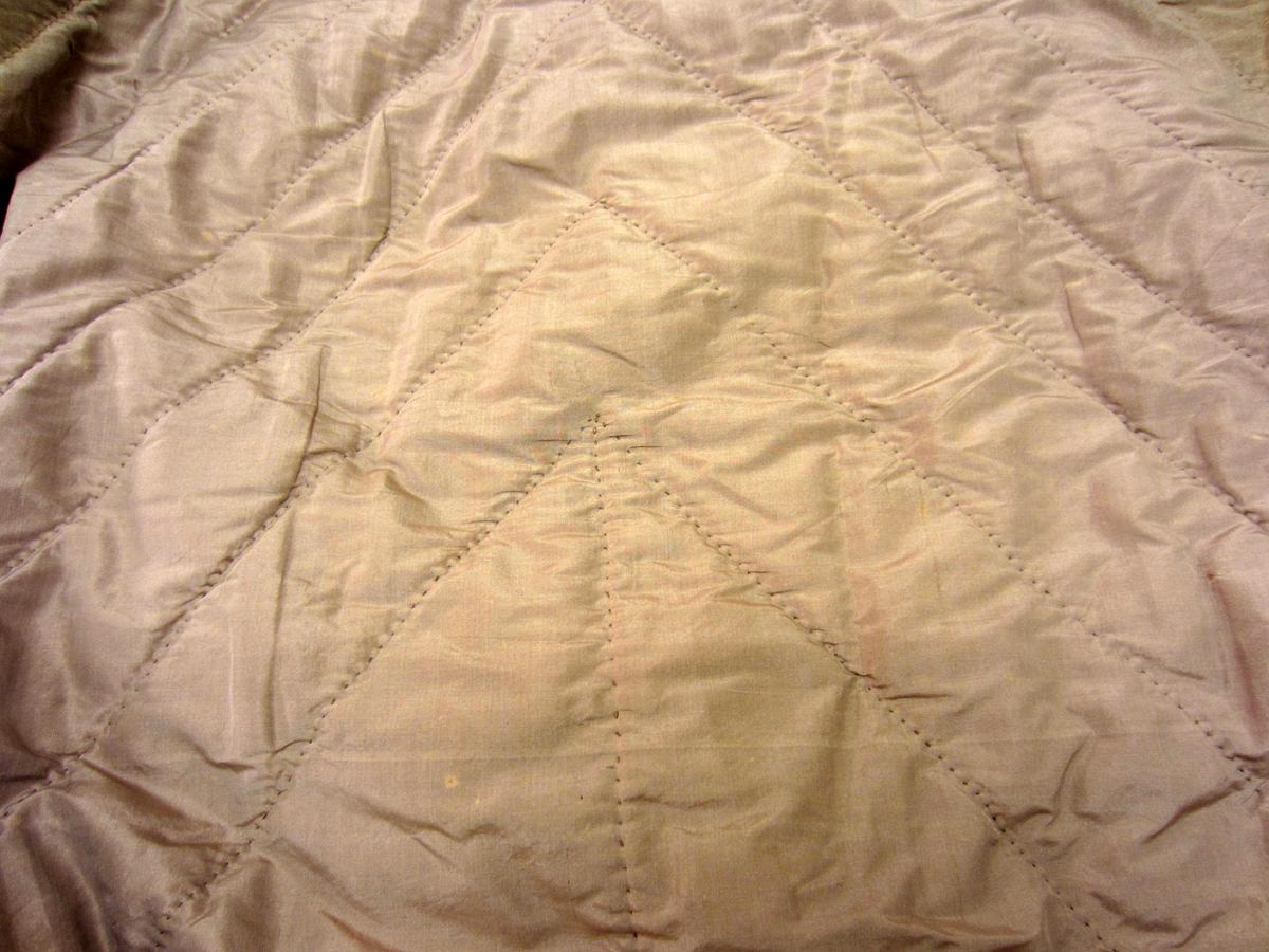 1969.2696.002 Petticoat, Quilting