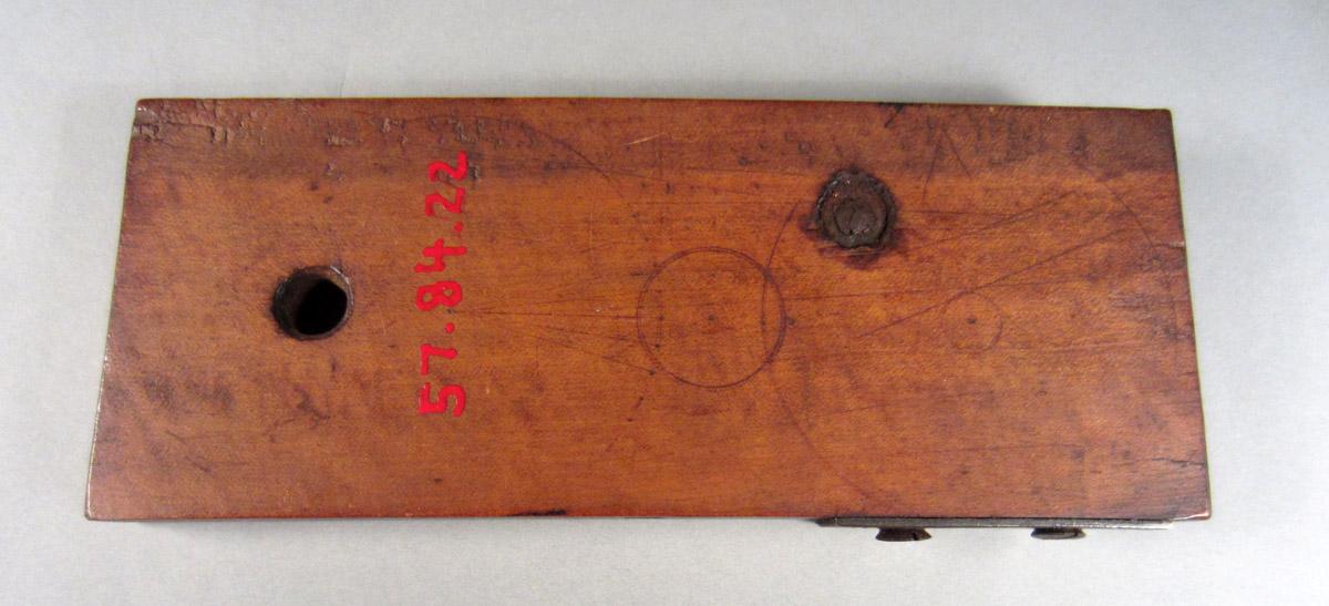 1957.0084.022 Dial marking gauge, Underside