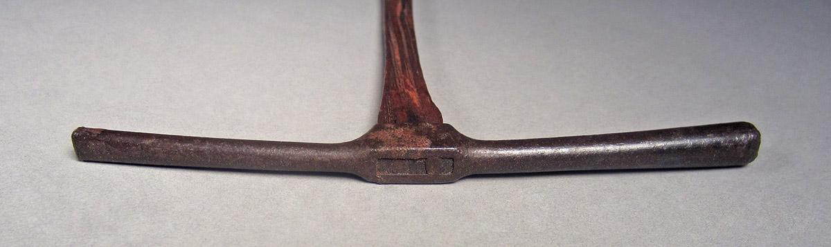 1957.0084.039, Hammer, head top