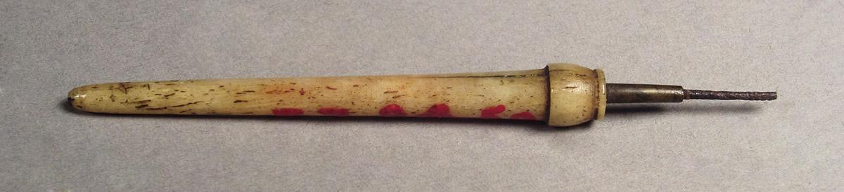 1957.0084.050, Hand drill, overall