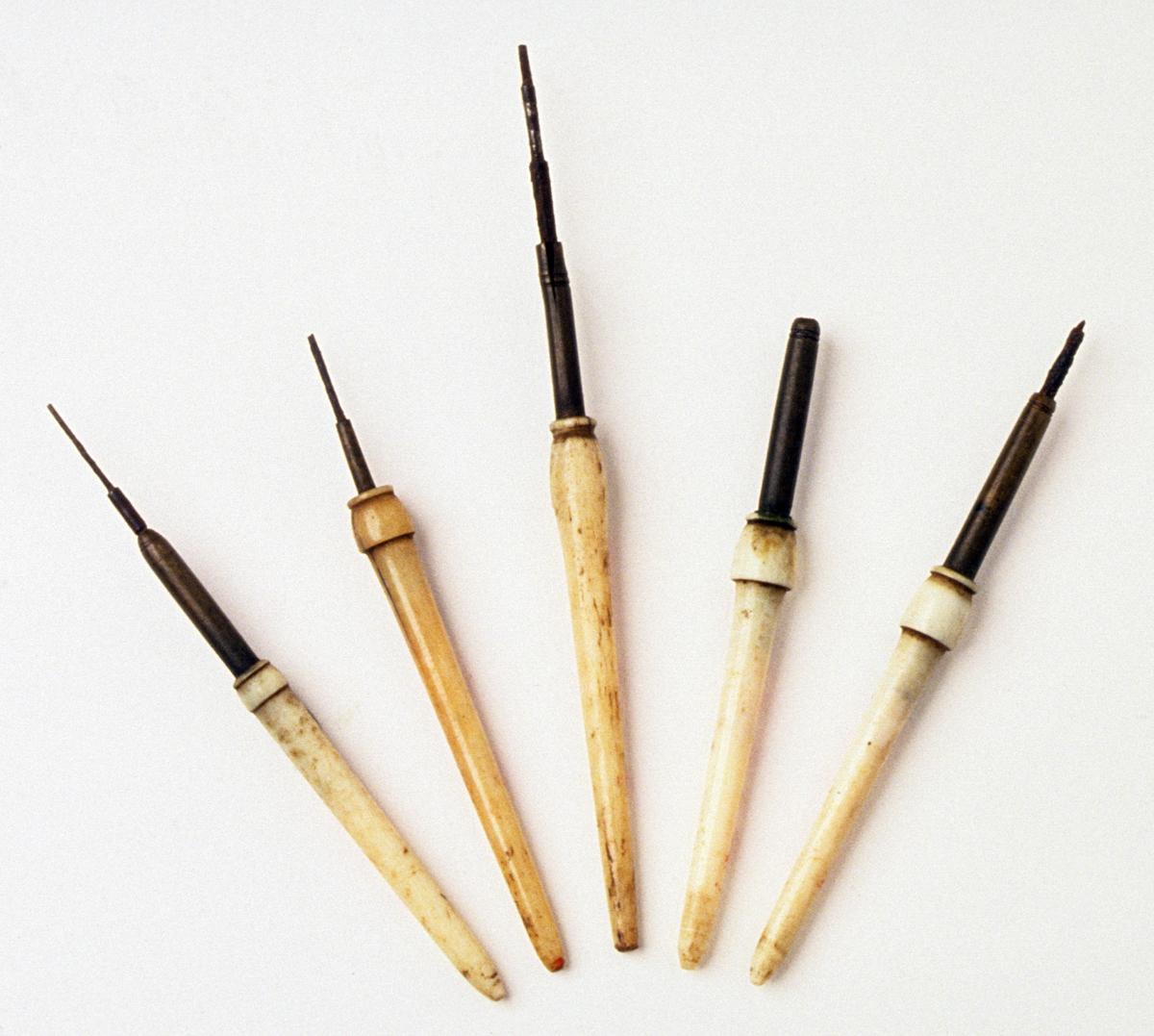 1957.0084.048-.052 Hand Drills