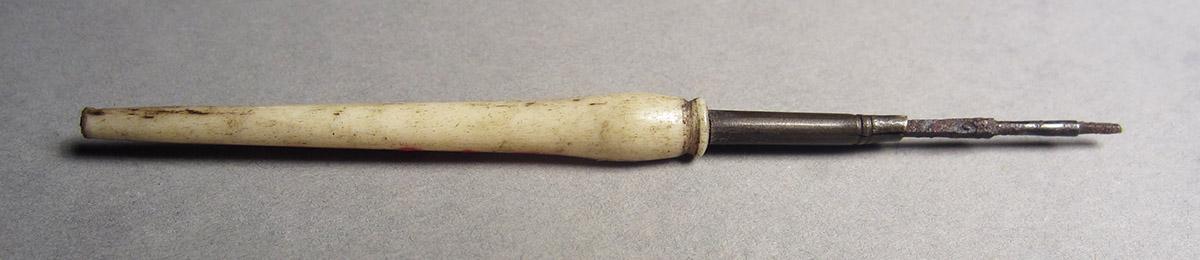 1957.0084.052, Hand drill, overall