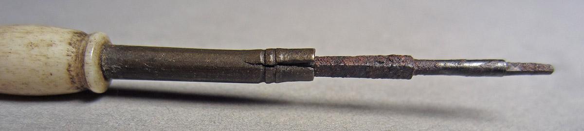 1957.0084.052, Hand drill, tip side 2