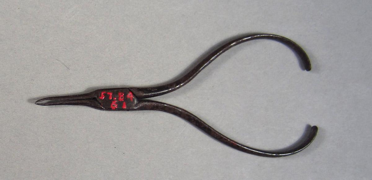 1957.0084.061 Needle nose pliers, View 2
