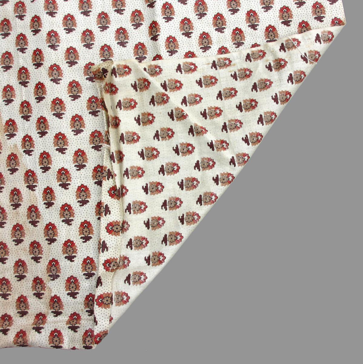 1969.2991.002 textile, printed folded corner