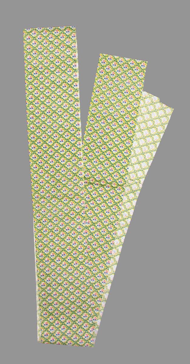 1969.2992 E textile, printed partial obverse