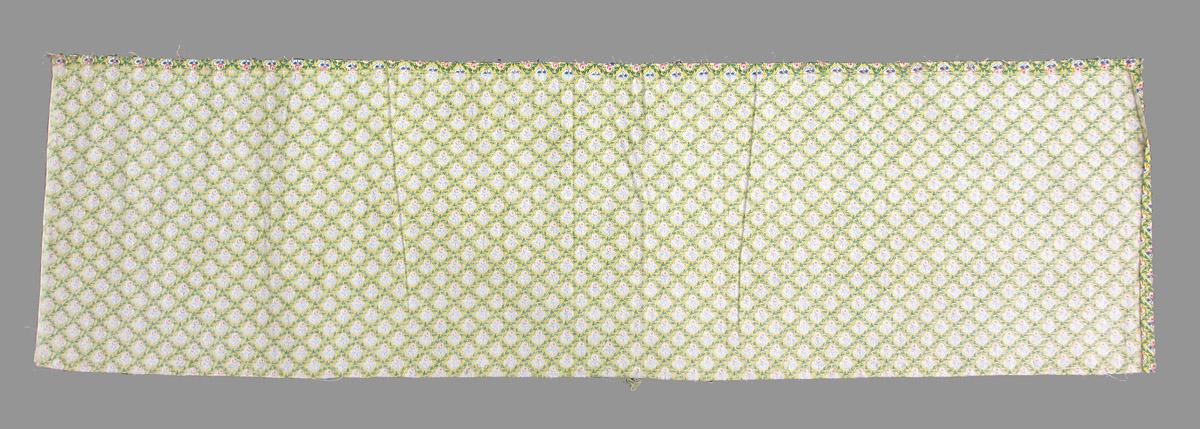 1969.2992 L textile, printed reverse