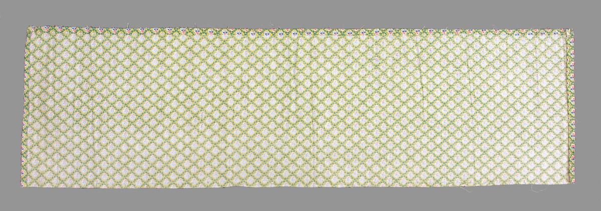 1969.2992 M textile, printed reverse