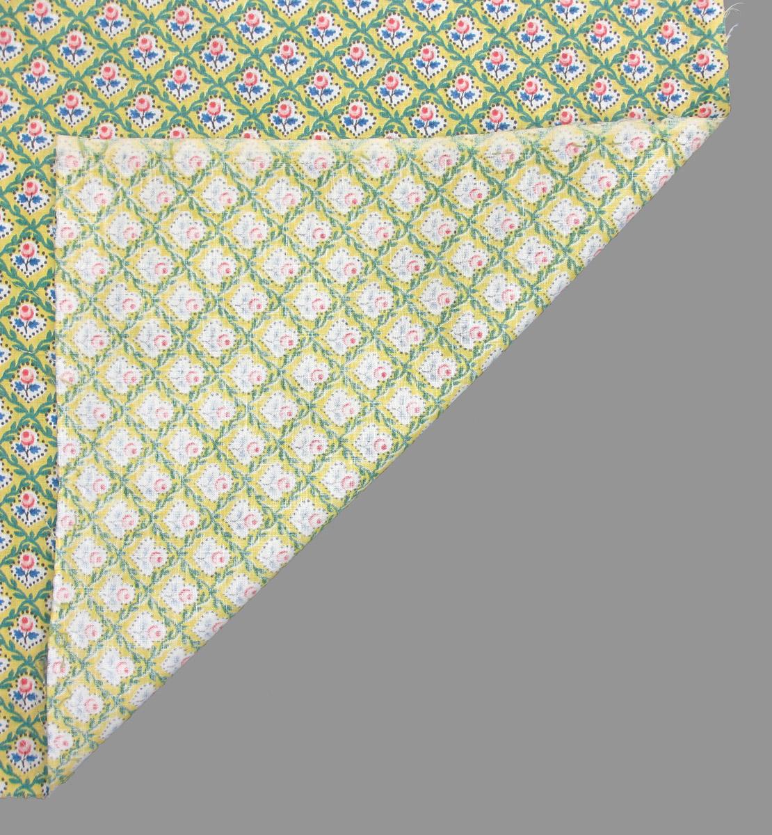 1969.2992 N textile, printed folded corner