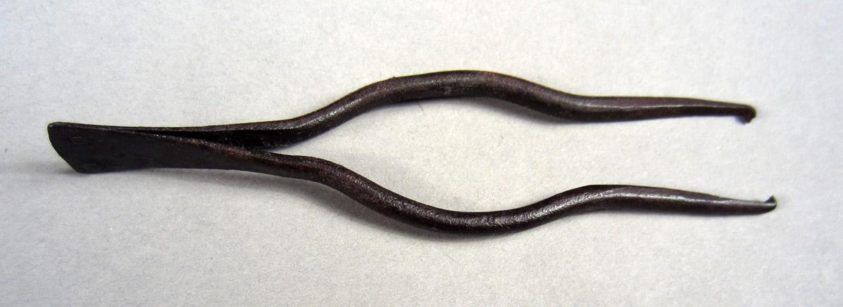 1957.0084.064 Tweezers, View 2