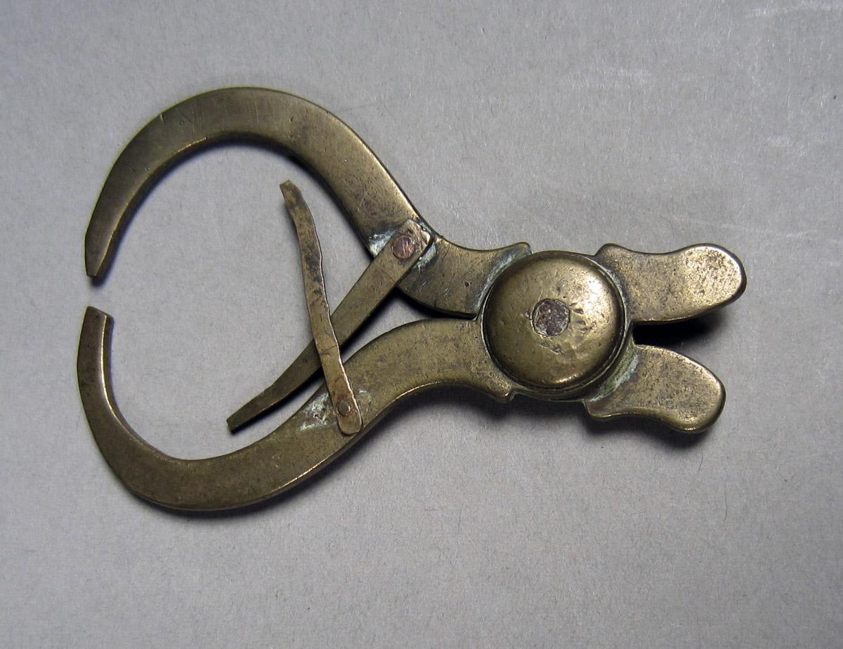 1957.0084.065 Calipers, View 1