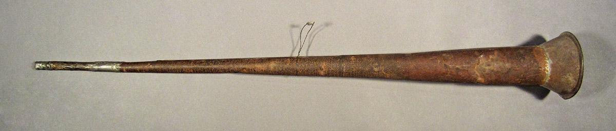 1957.0084.068, Horn, side 1
