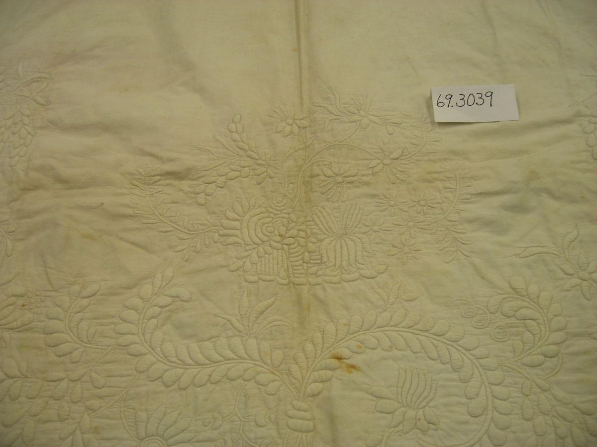 1969.3039 Tablecover