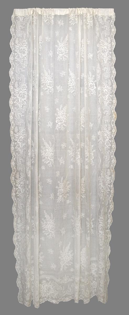 1969.3070 Window Hanging, Side Curtain