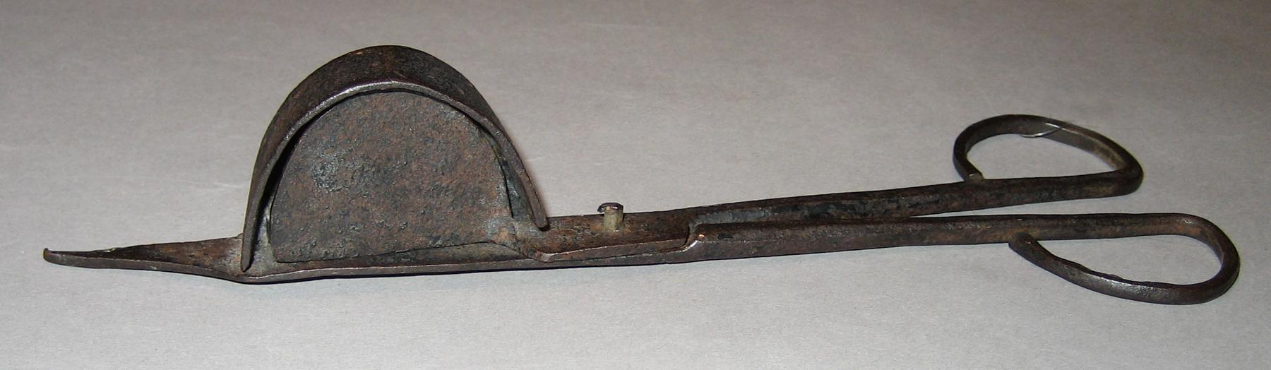 1957.0091.005 B Snuffer