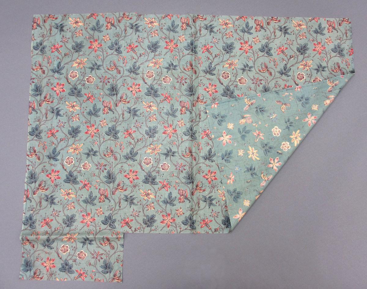 1969.3085.002 Textile, printed folded corner