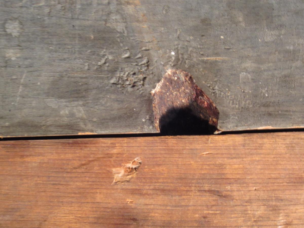1957.0093.001 Tool chest, Front knothole