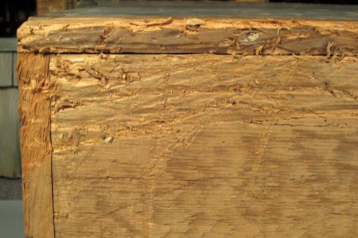 1957.0093.001 Tool chest, Underside corner 1