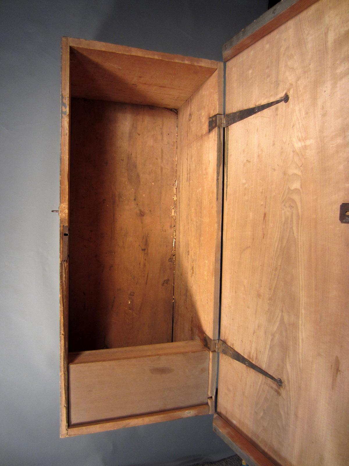 1957.0093.001 Tool chest, Interior 1