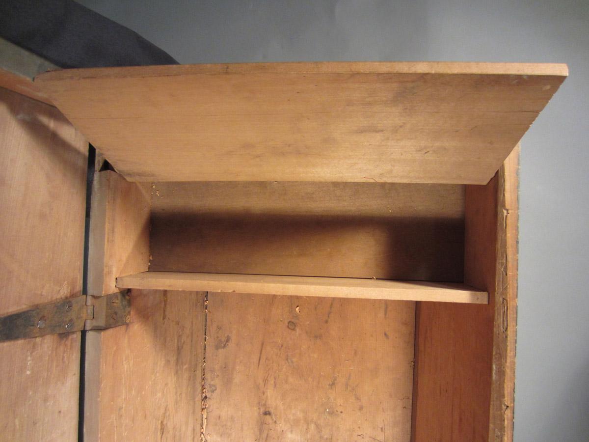 1957.0093.001 Tool chest, Interior 2