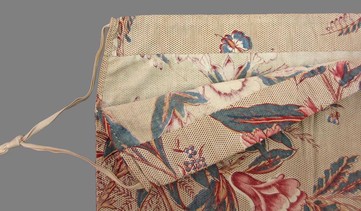 1969.3103 textile, printed detail 1
