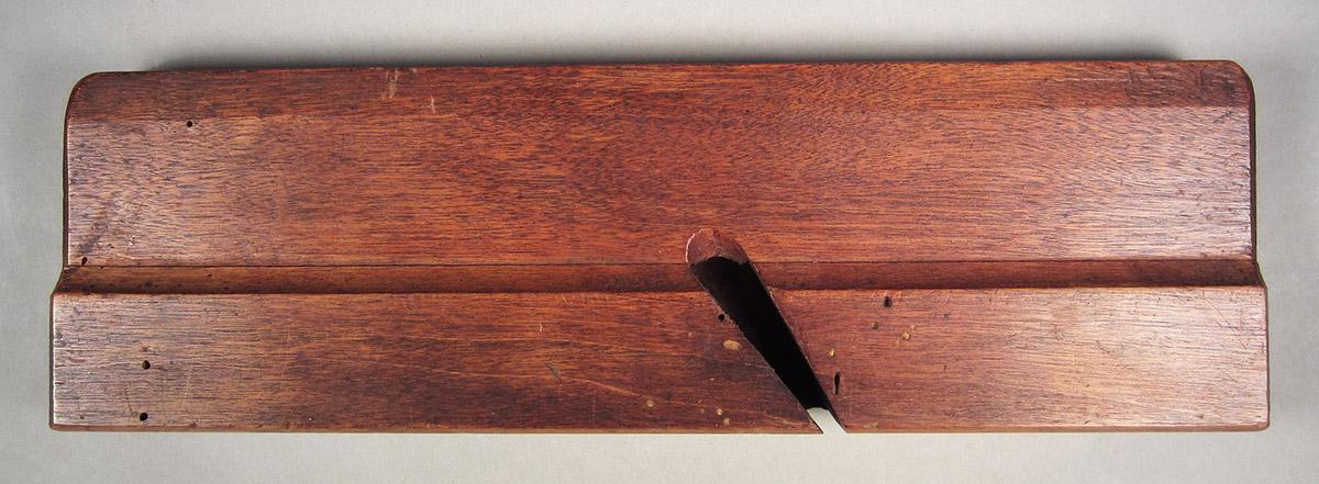 1957.0093.004 A-C, Molding plane, stock side 1