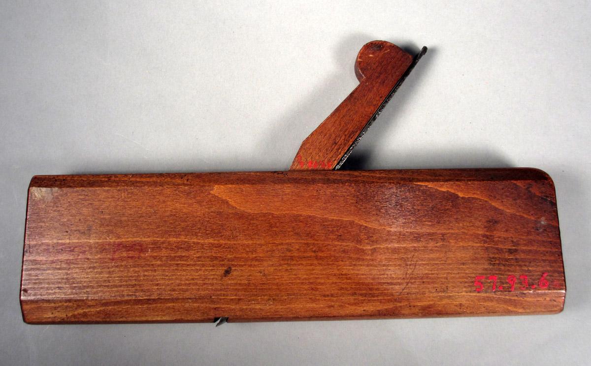 1957.0093.006 A-C Round plane, View 2