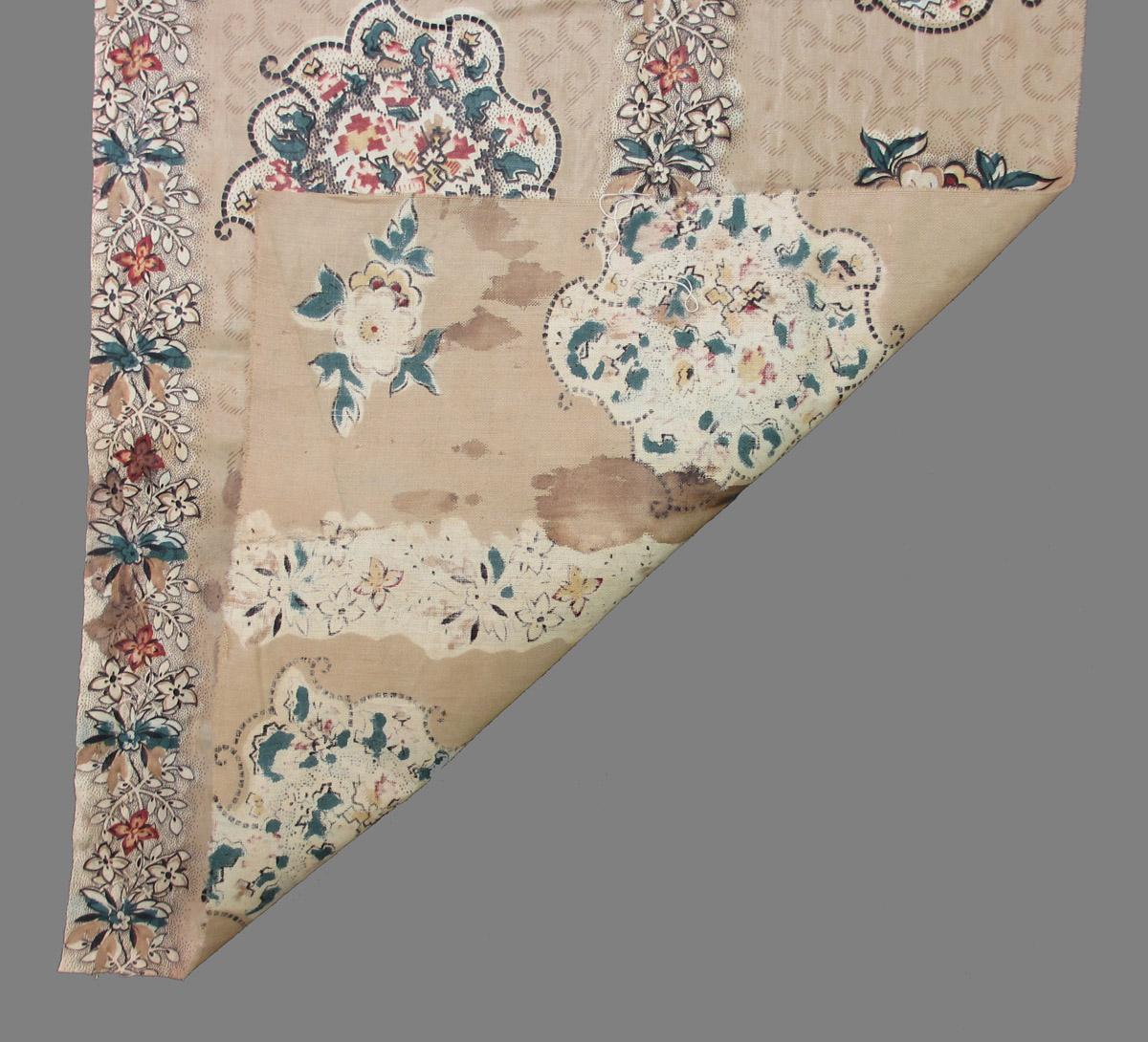 1969.3154.002 textile, printed folded corner